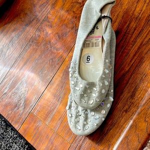 Shoes women’s flats size 6 NEW